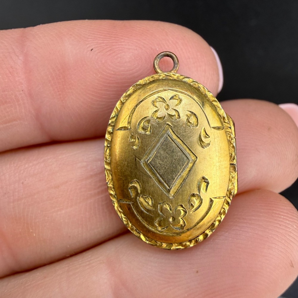 Vintage Gold Filled Locket Oval Signed